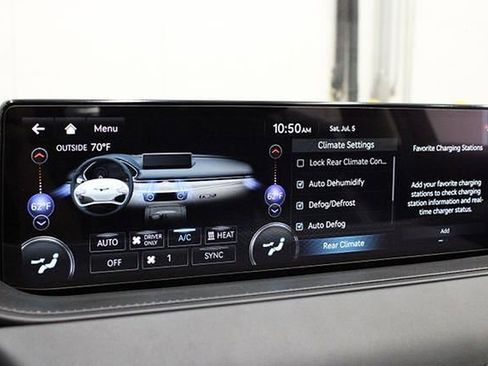 Used 2023 Genesis G80 image 44