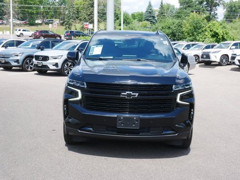 Used 2023 Chevrolet Tahoe RST AWD/4WD image 2