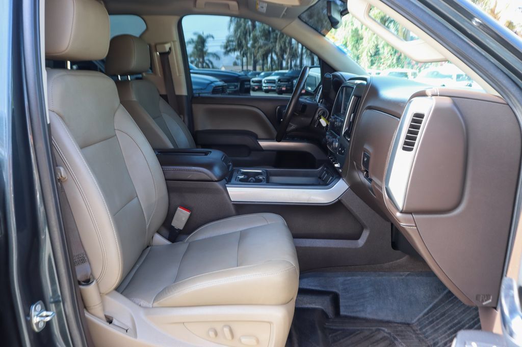 Used 2018 Chevrolet Silverado 1500 LTZ Z71 AWD/4WD image 40