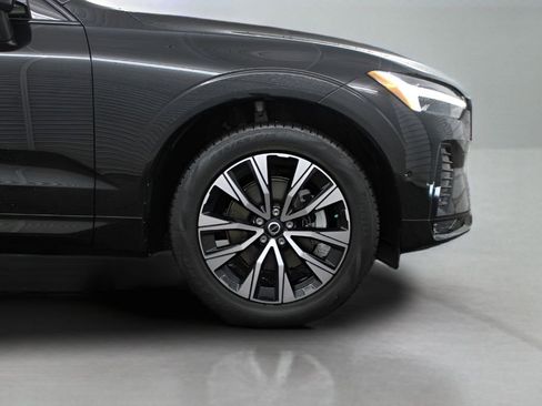 Certified 2025 Volvo XC60 B5 Plus w/ Protection Package Premier AWD/4WD image 42