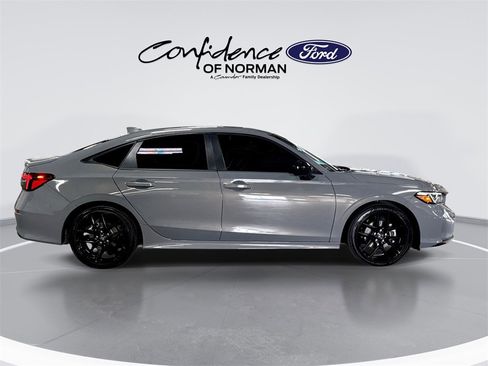 Used 2025 Honda Civic Sport image 10