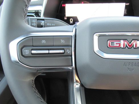 New 2026 GMC Canyon Elevation w/ Convenience Package RWD image 25
