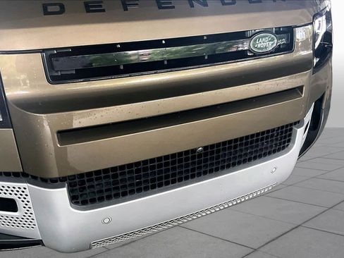 Used 2024 Land Rover Defender 110 S AWD/4WD image 28