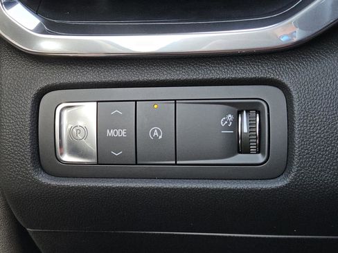 New 2025 GMC Acadia Elevation image 13