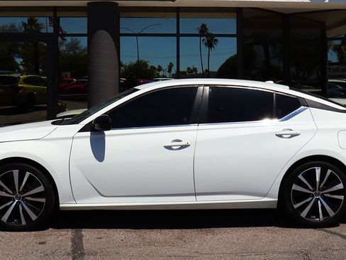 Used 2021 Nissan Altima 2.5 SR FWD image 8