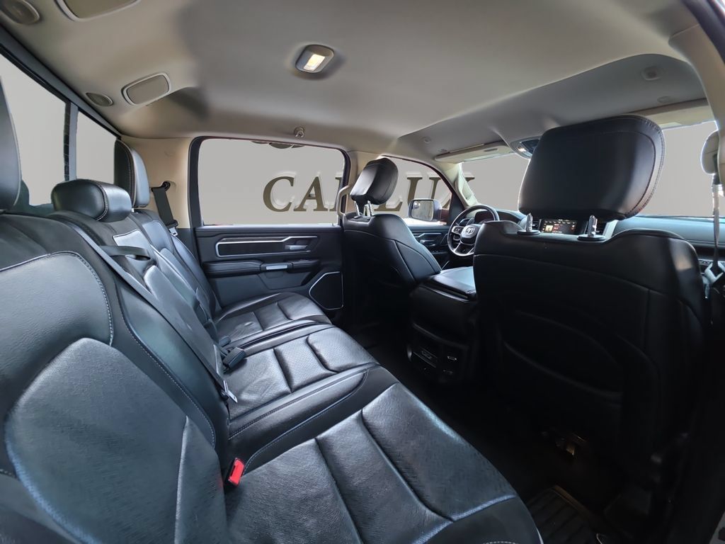Used 2019 RAM 1500 Laramie AWD/4WD image 18