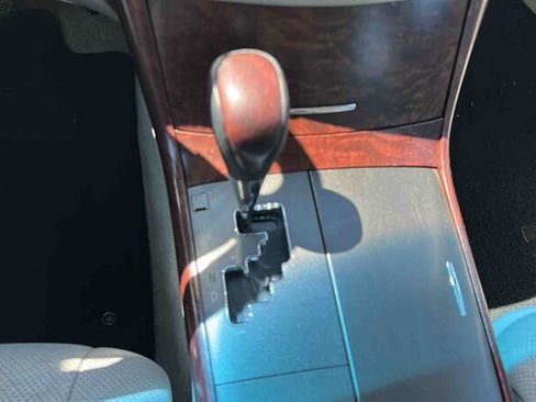 Used 2011 Toyota Avalon Limited FWD image 20