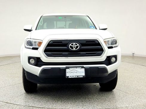 Used 2016 Toyota Tacoma SR5 w/ SR5 Appearance Package (SN) RWD image 2