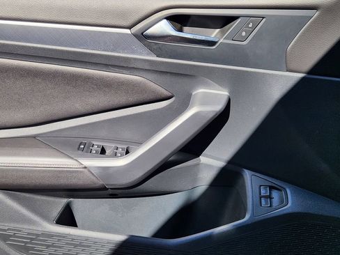 Used 2024 Volkswagen Jetta SE image 24