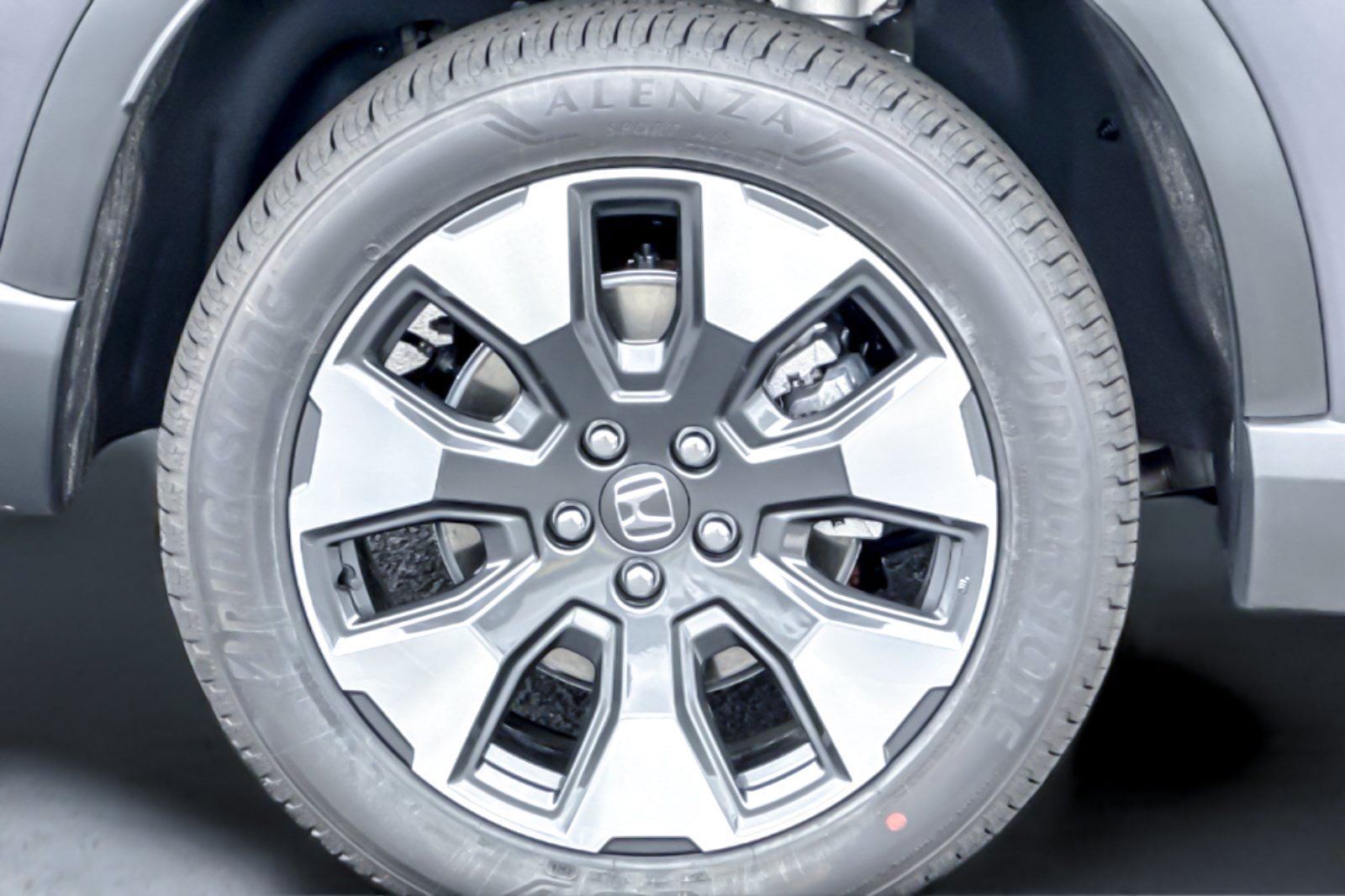 New 2026 Honda Pilot Touring image 12