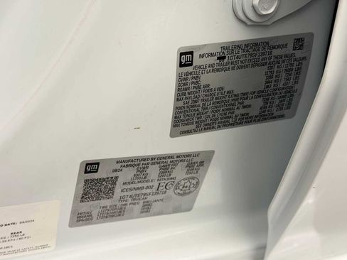 Used 2025 GMC Sierra 3500 SLE w/ SLE Value Package image 34