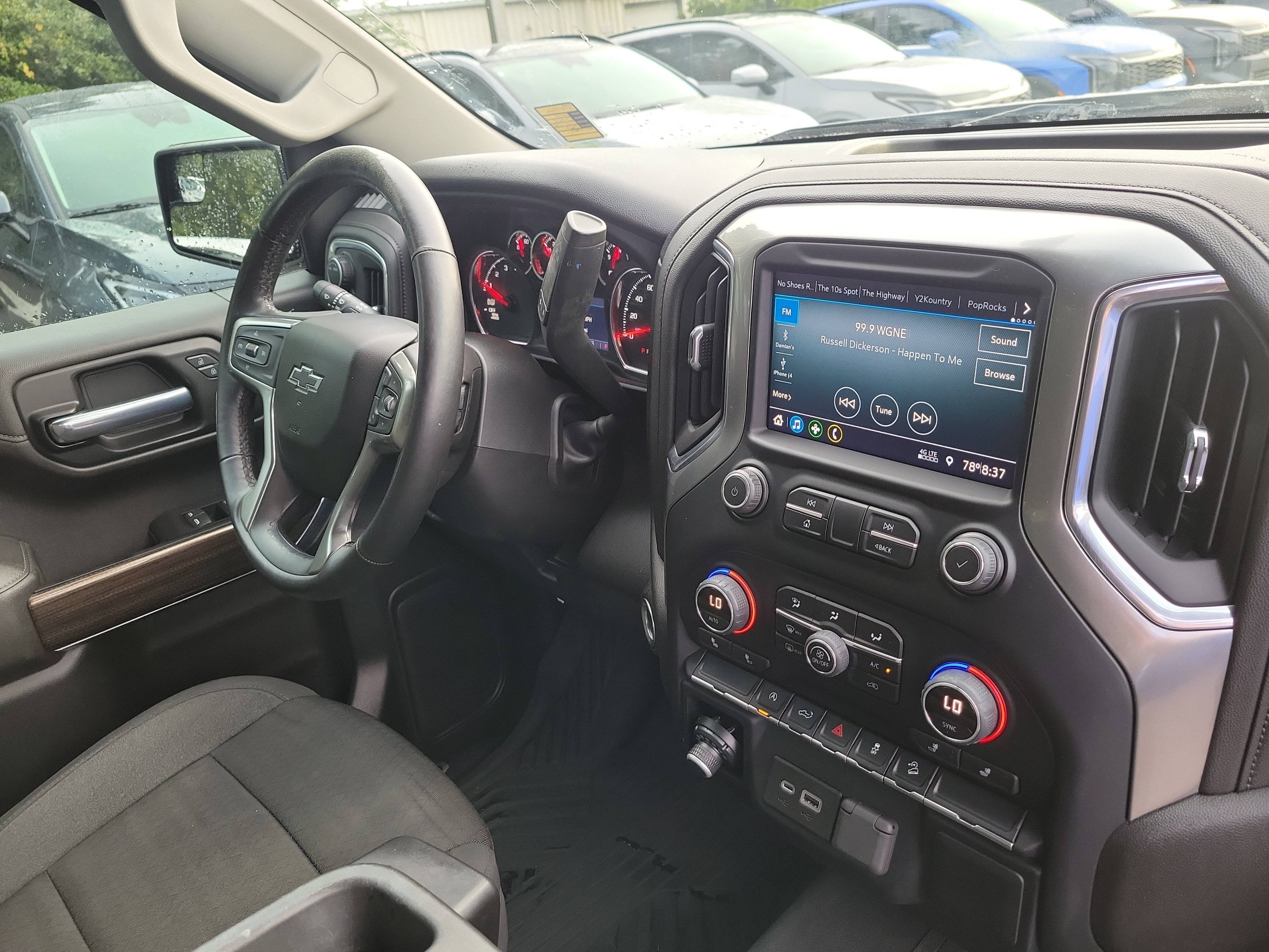 Used 2022 Chevrolet Silverado 1500 RST AWD/4WD image 6