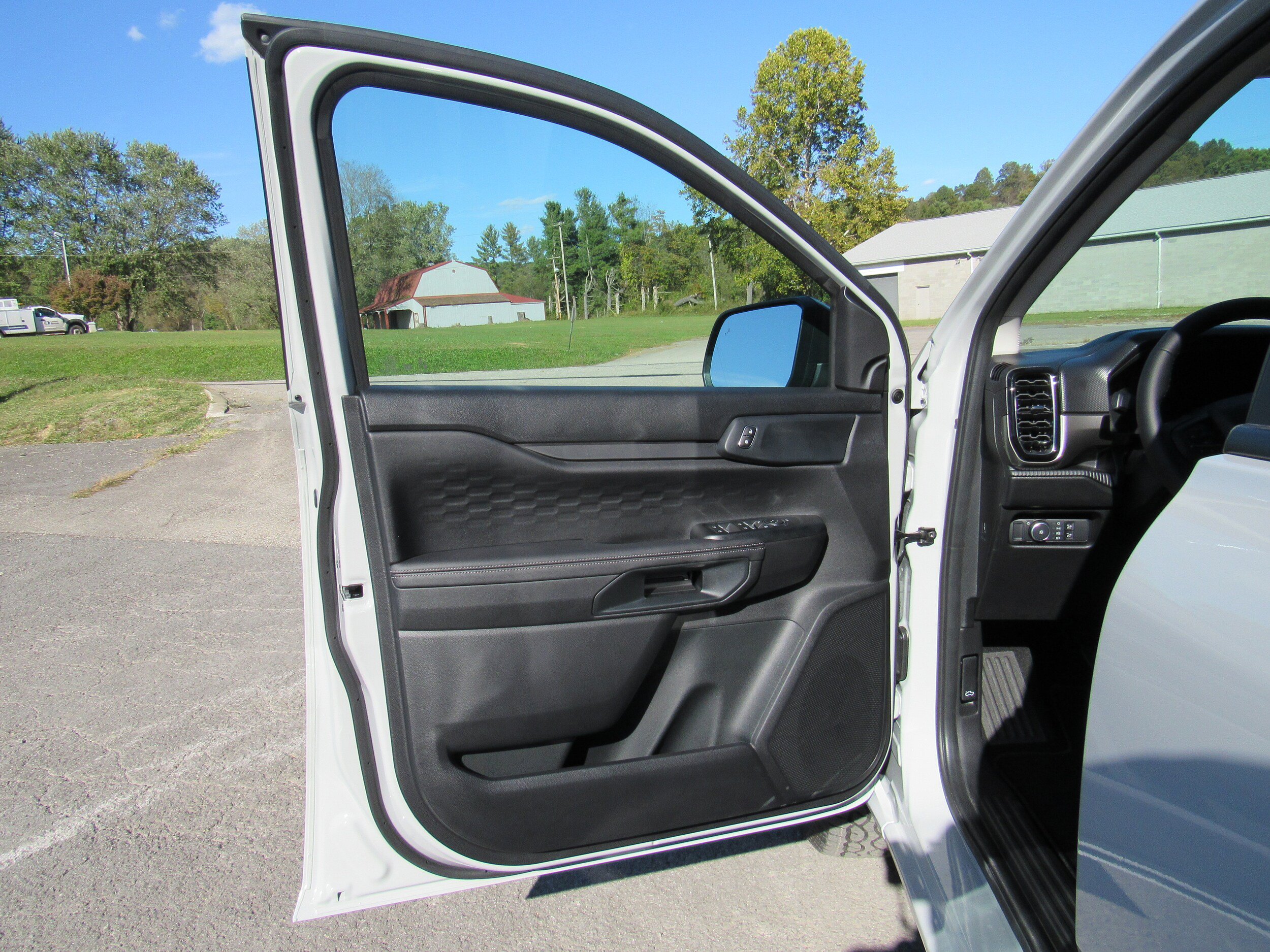New 2026 Ford Ranger XLT w/ Equipment Group 301A High AWD/4WD image 12
