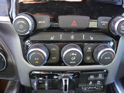 Used 2022 RAM 1500 Big Horn AWD/4WD image 6