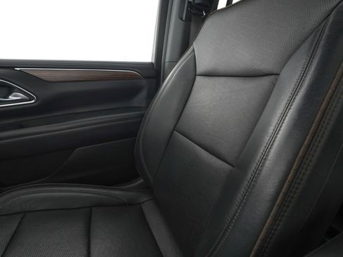Used 2021 Chevrolet Suburban High Country AWD/4WD image 28