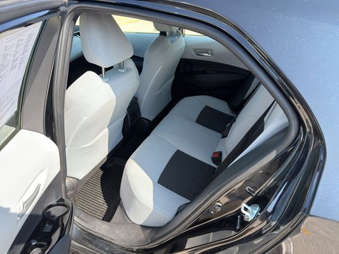 Used 2019 Toyota Corolla SE w/ SE Option Package FWD image 10
