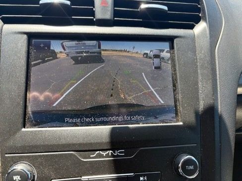 Used 2020 Ford Fusion SE w/ Equipment Group 151A FWD image 15