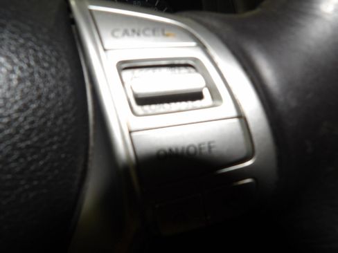 Used 2018 Nissan Altima 2.5 SV image 14