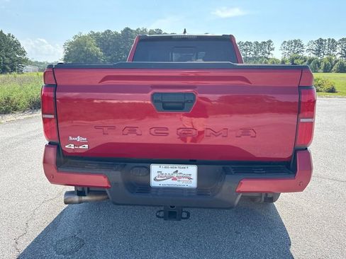 Used 2024 Toyota Tacoma SR5 w/ SR5 Upgrade Package AWD/4WD image 6
