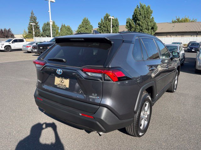 Used 2024 Toyota RAV4 LE AWD/4WD image 3