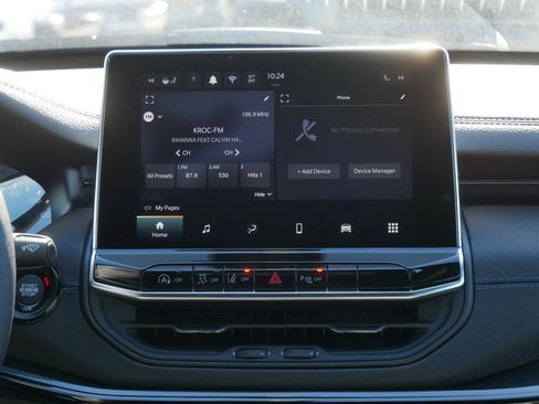 New 2026 Jeep Compass Limited image 10