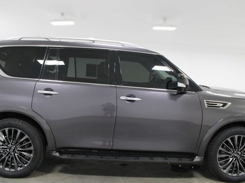 Used 2024 INFINITI QX80 Premium Select w/ Cargo Package AWD/4WD image 11