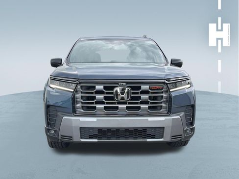 Used 2026 Honda Pilot TrailSport image 3