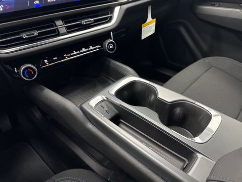 New 2026 Chevrolet Equinox EV LT image 20