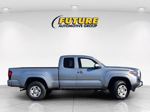 Certified 2023 Toyota Tacoma SR AWD/4WD image 4