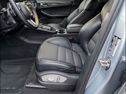 Used 2024 Porsche Macan Turbo image 11