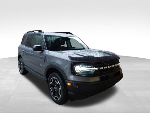 Certified 2022 Ford Bronco Sport Outer Banks w/ Tech Package image 4