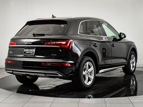 Used 2023 Audi Q5 2.0T Premium w/ Convenience Package image 10