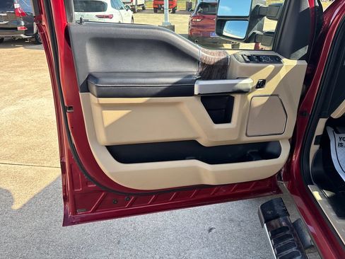 Used 2019 Ford F250 Lariat w/ Chrome Package AWD/4WD image 12