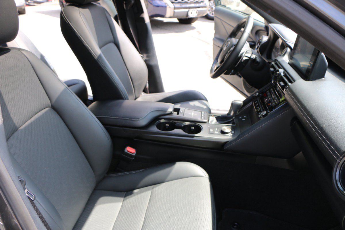 Used 2023 Lexus IS 300 w/ Premium Package RWD image 31
