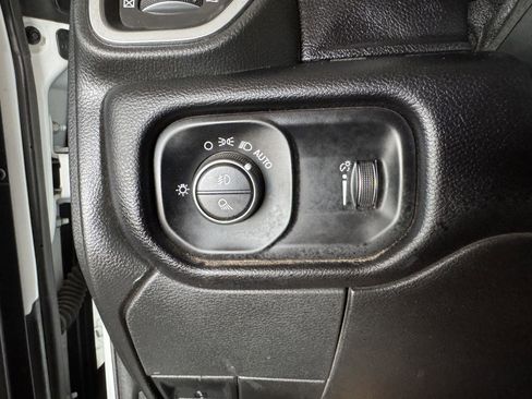 Used 2024 RAM 2500 Big Horn AWD/4WD image 23