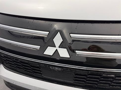New 2026 Mitsubishi Outlander Trail Edition image 32