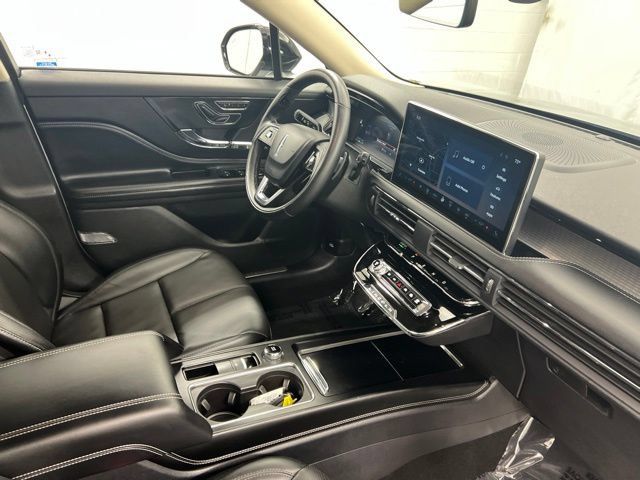 Used 2023 Lincoln Corsair AWD w/ Equipment Group 101A image 25