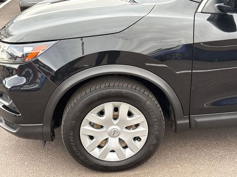 Used 2020 Nissan Rogue Sport S image 10
