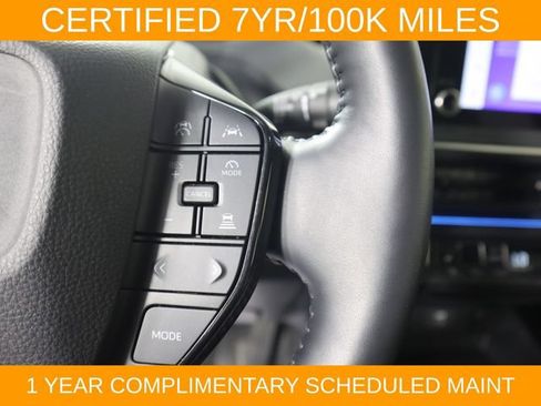 Used 2025 Toyota Prius XLE AWD/4WD image 25