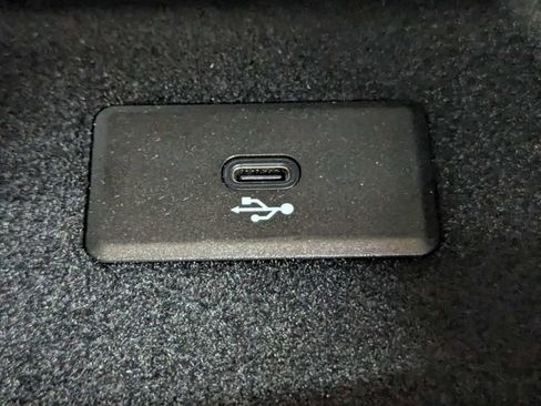 Used 2024 Cadillac Lyriq Sport image 16