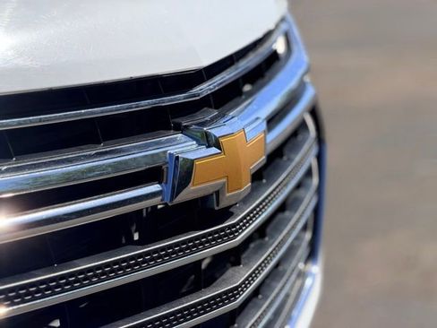 Used 2019 Chevrolet Traverse LT FWD image 31