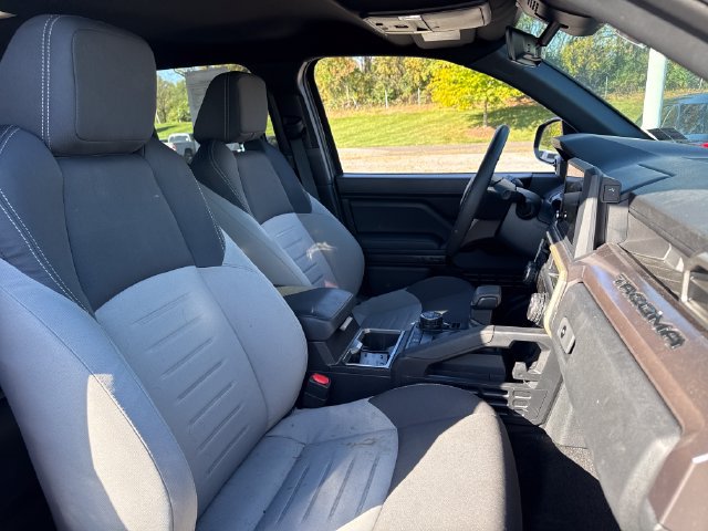 Used 2025 Toyota Tacoma TRD Off-Road AWD/4WD image 14