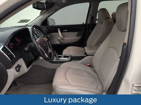 Used 2009 GMC Acadia SLT w/ Visibility Package AWD/4WD image 4
