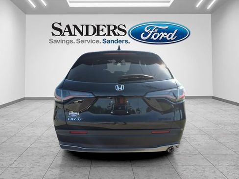 Used 2025 Honda HR-V Sport image 3