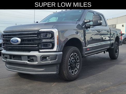 Used 2025 Ford F350 Platinum image 5