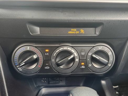 Used 2017 MAZDA MAZDA3 Sport FWD image 25