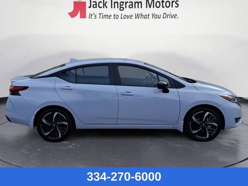 New 2025 Nissan Versa SR w/ Trunk Package image 6