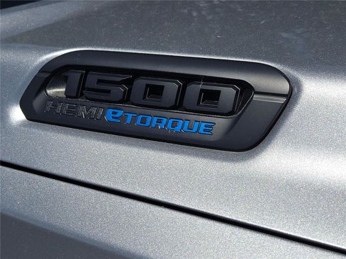 Used 2023 RAM 1500 Big Horn AWD/4WD image 4