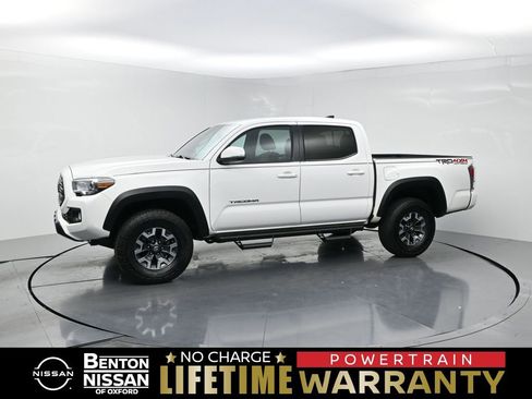Used 2023 Toyota Tacoma TRD Off-Road AWD/4WD image 1