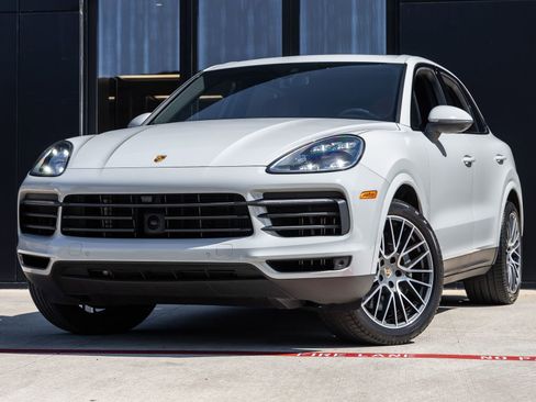 Certified 2023 Porsche Cayenne S Platinum AWD/4WD image 1